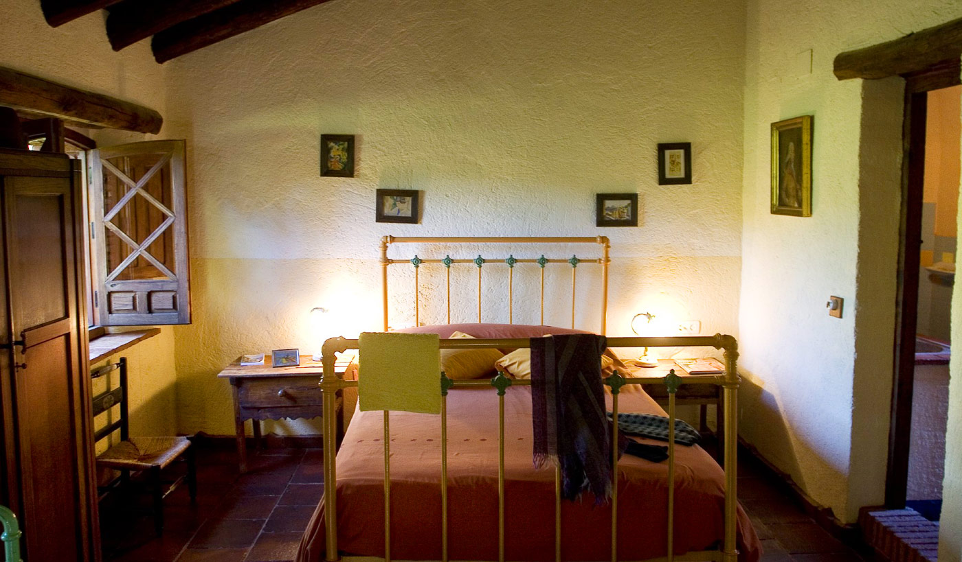 Habitación con cama doble