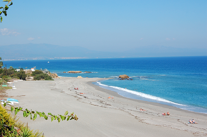 Beach between Guadiaro and Estepona