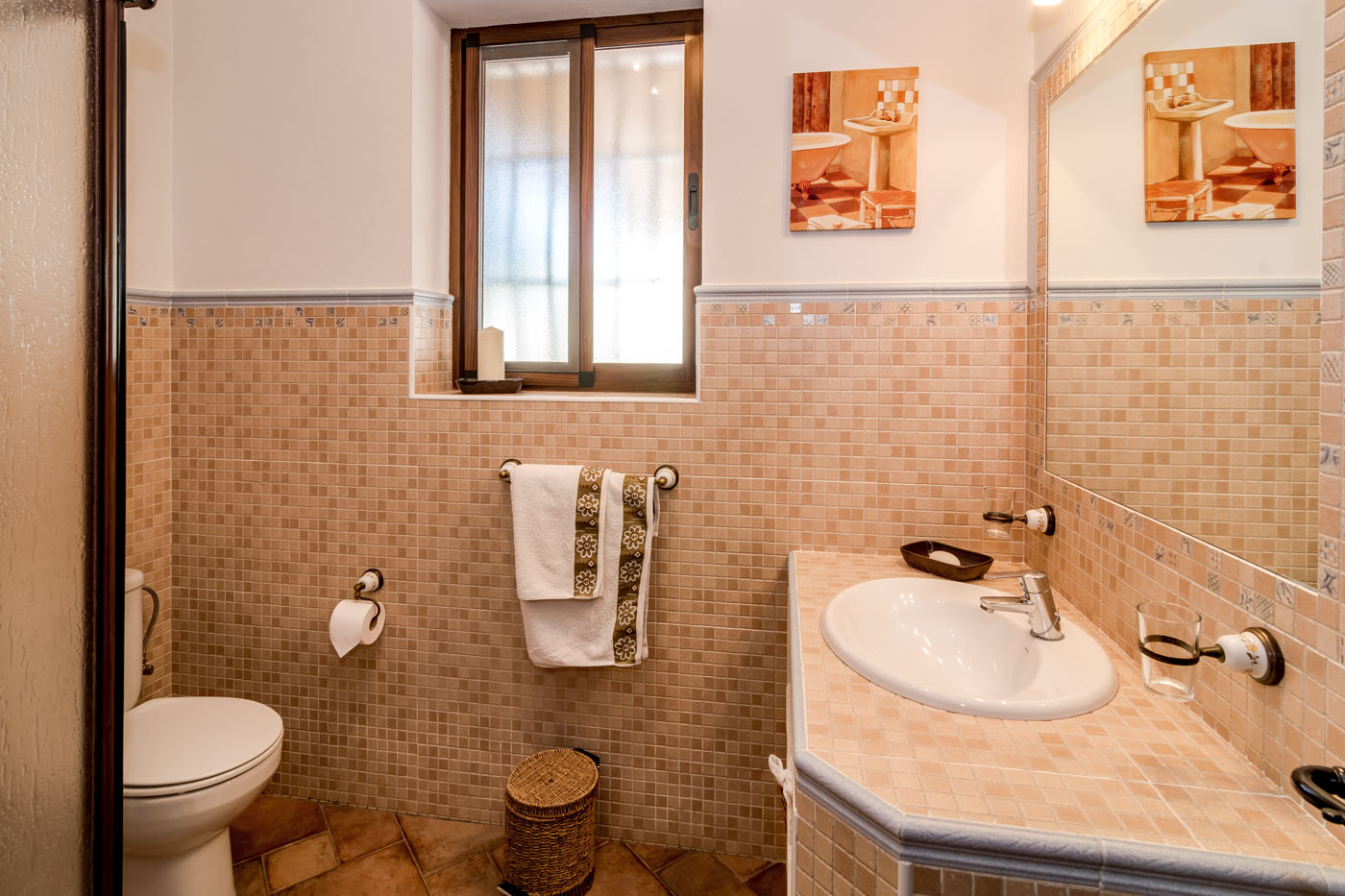 This property has one bathroom and a WC by the pool