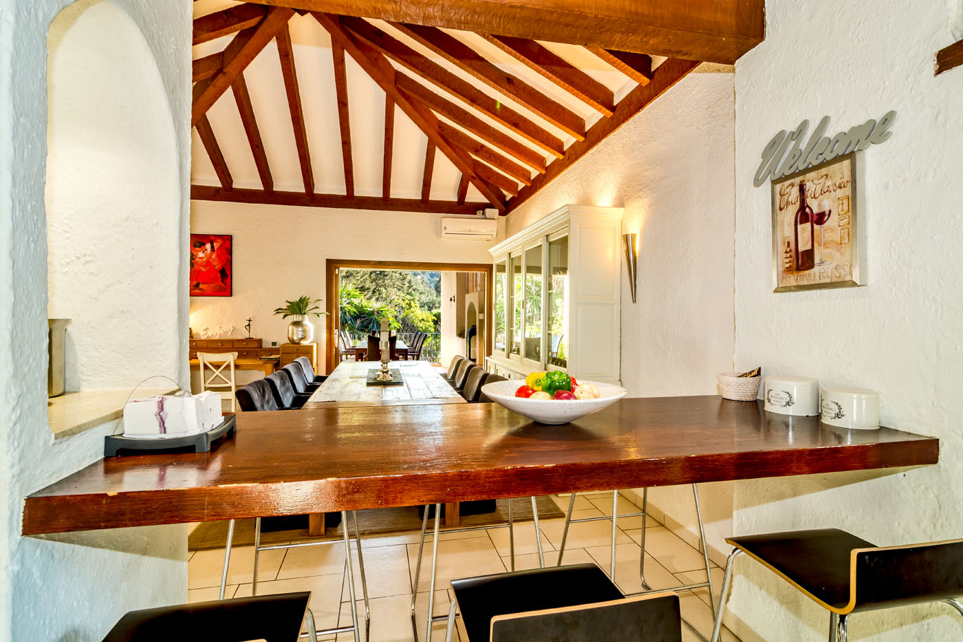 Breakfast bar by kitchen