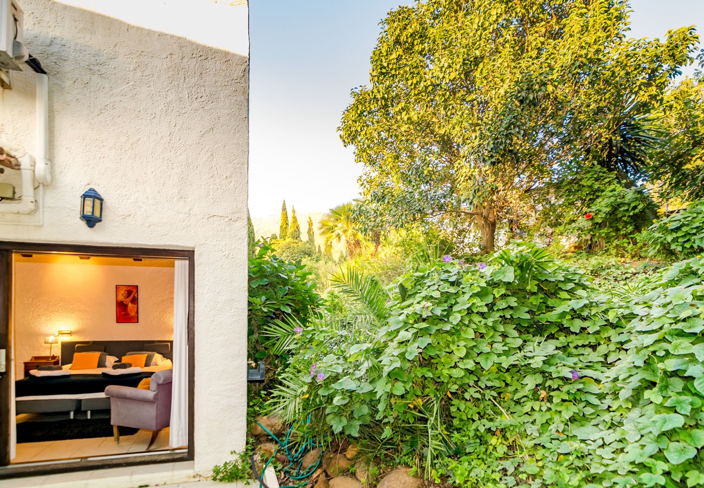 Bedrooms with direct access to gardens