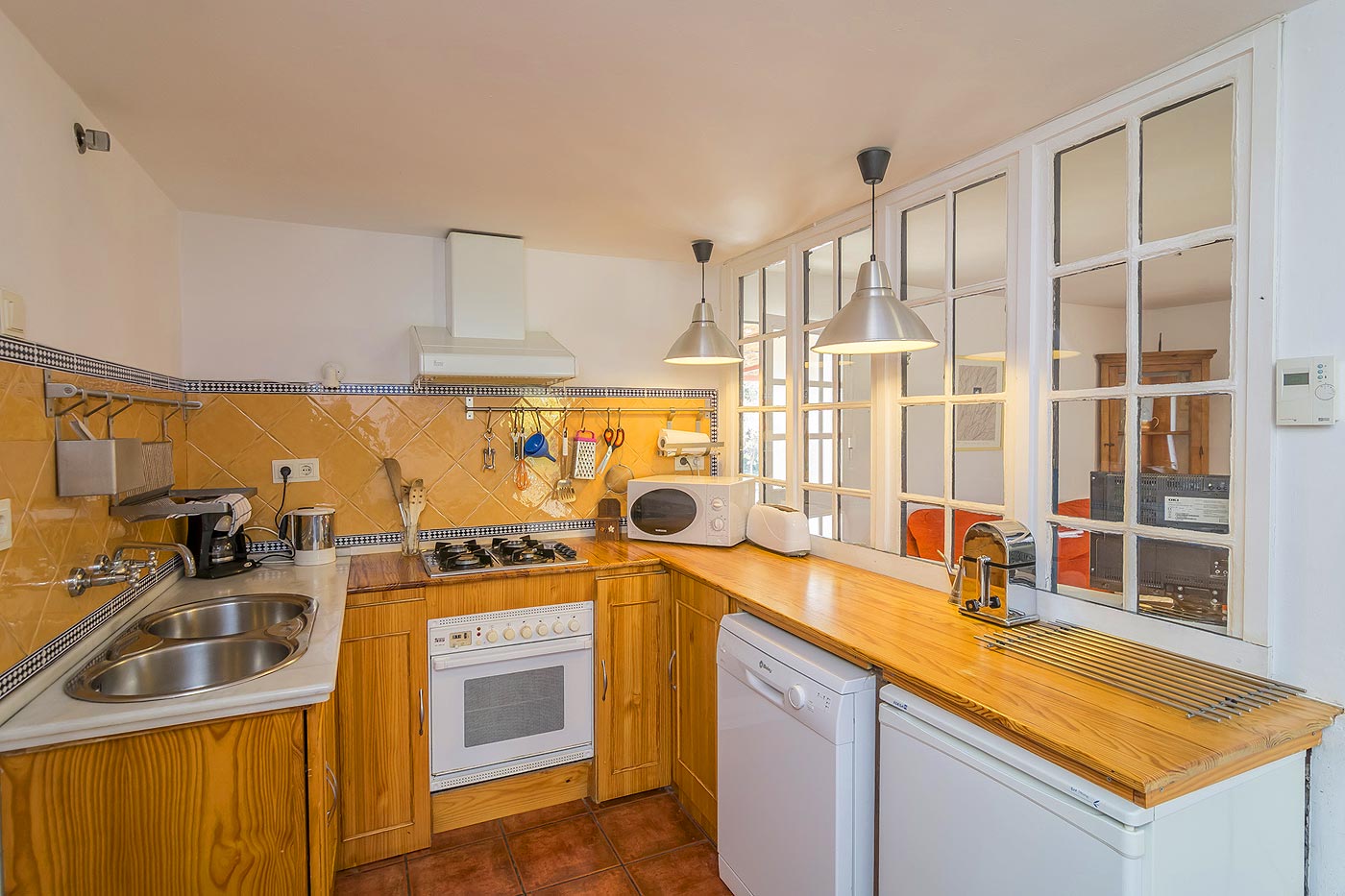 The kitchen has all you need