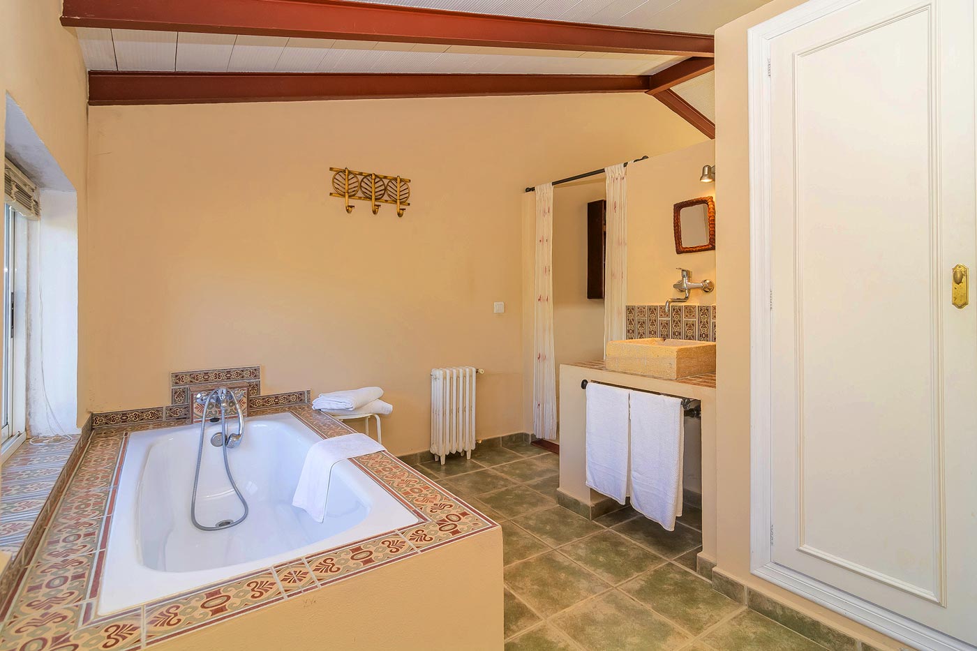 En suite facilities in both rooms