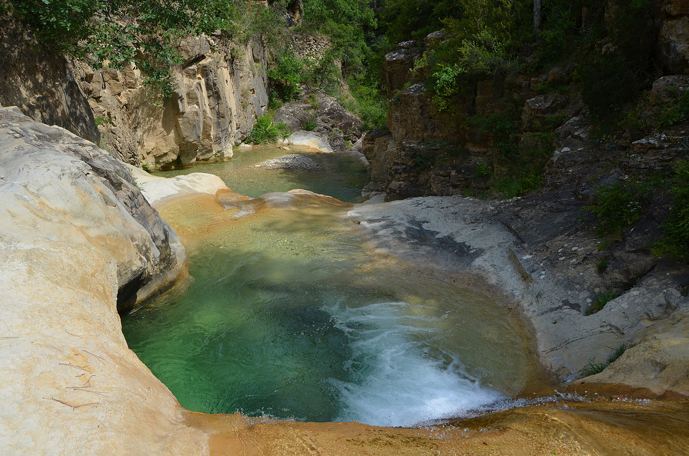 Una de las pozas en la cercanía de la casa