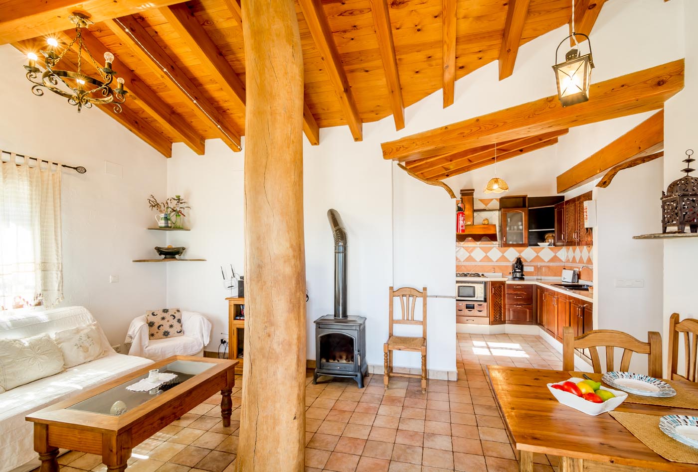 Acogedora sala de estar / comedor