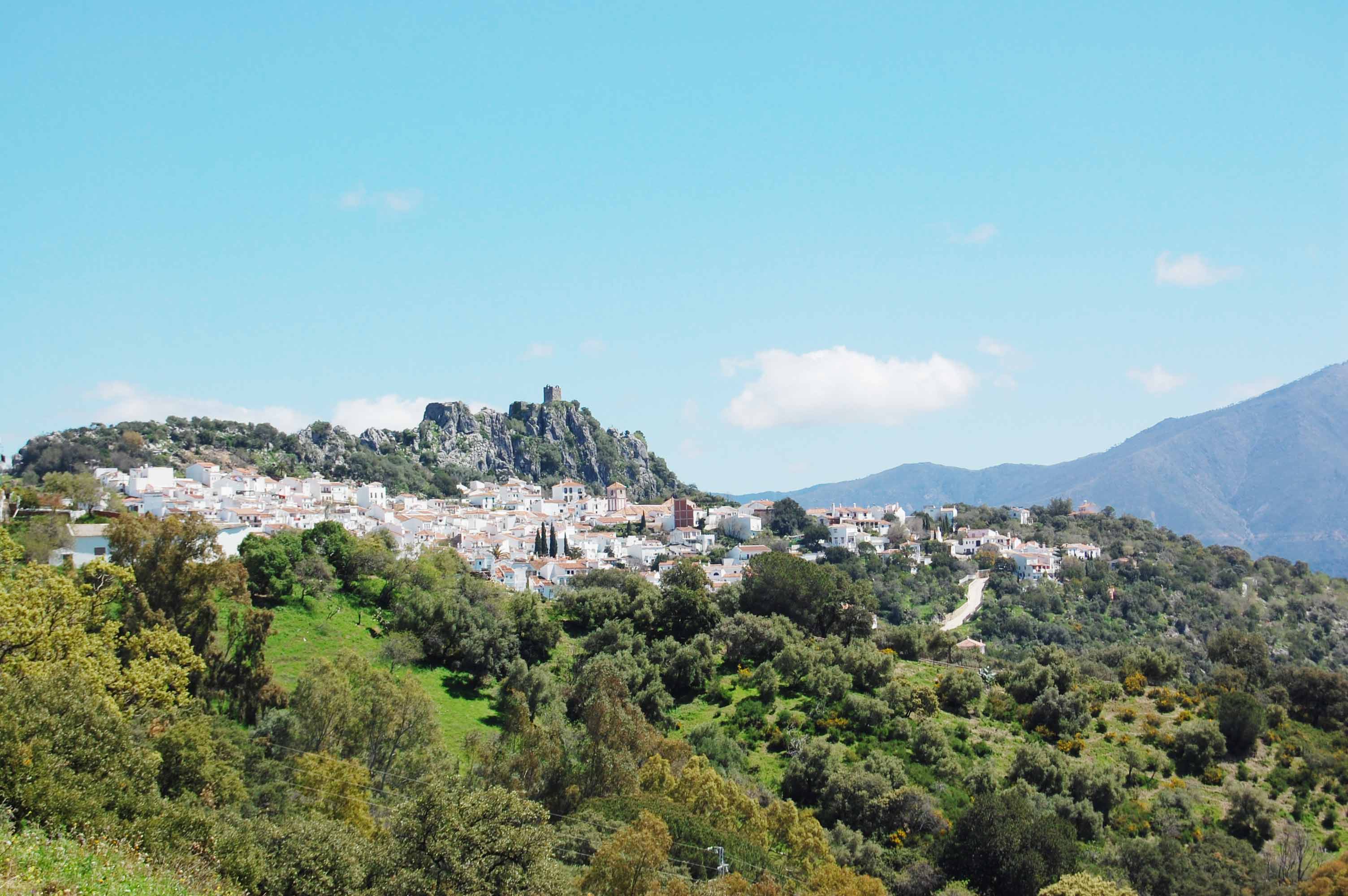 El bonito pueblo de Gaucín está a 8 km 