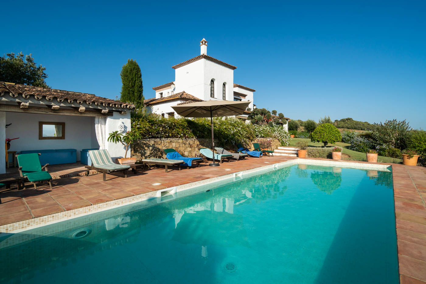 La piscina se puede calentar.