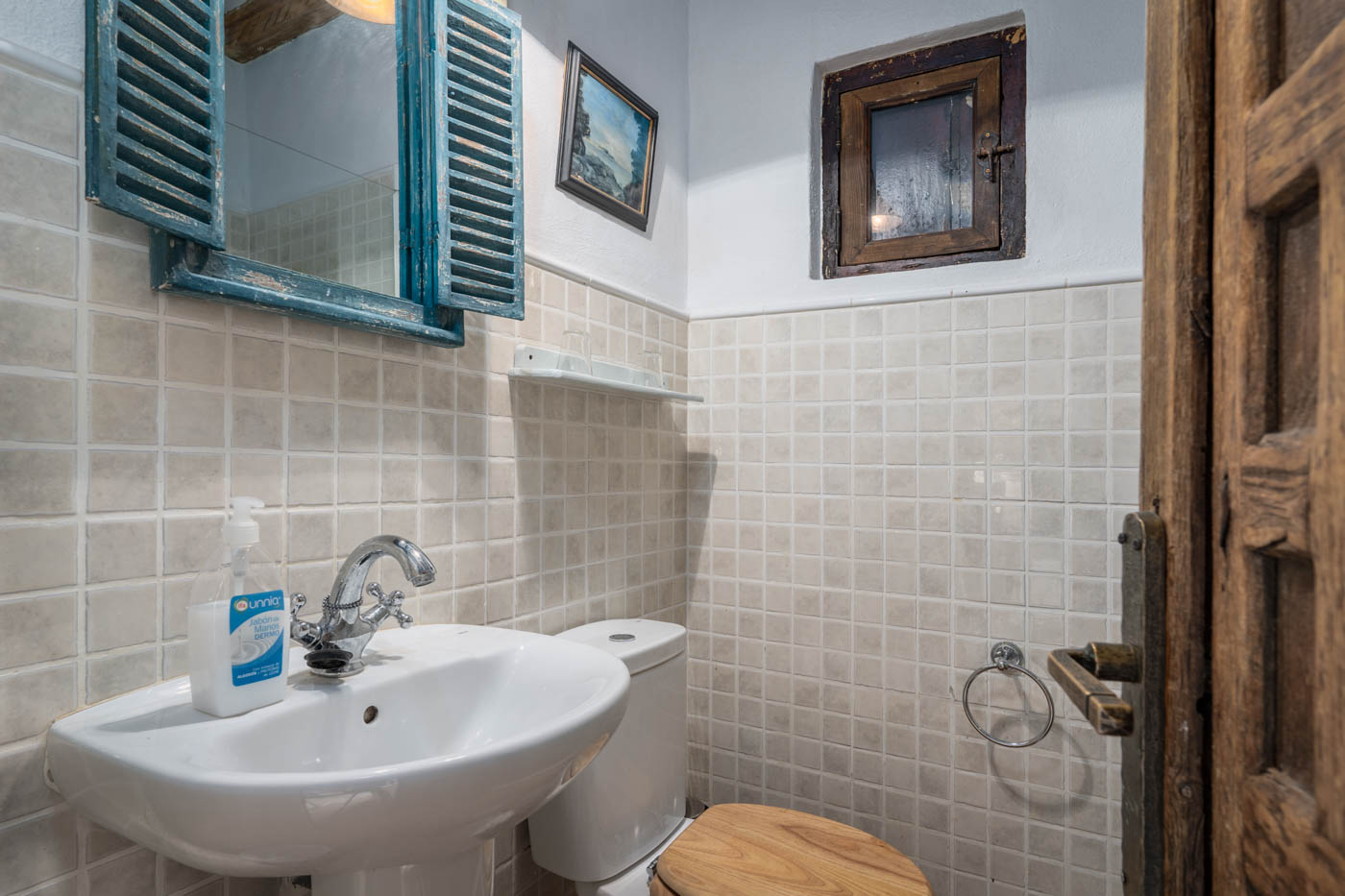 Casita annexe (bathroom)