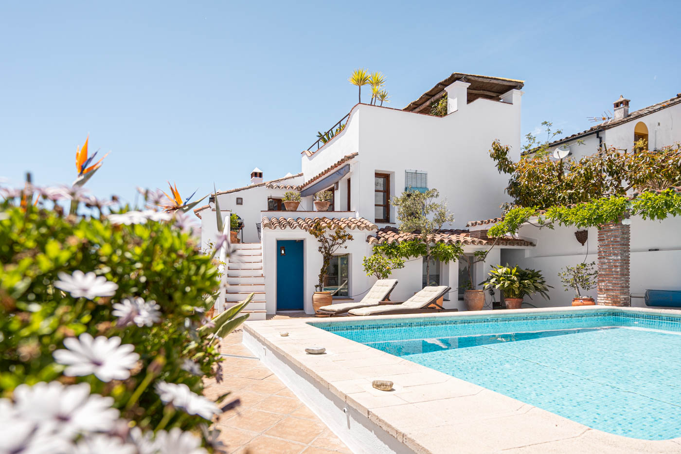 Escaleras a terraza de la cocina