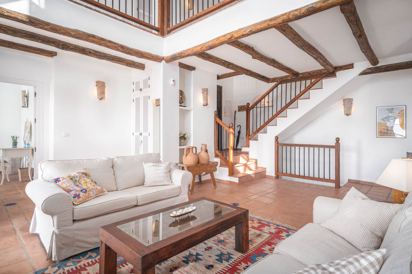 High ceilings / open plan