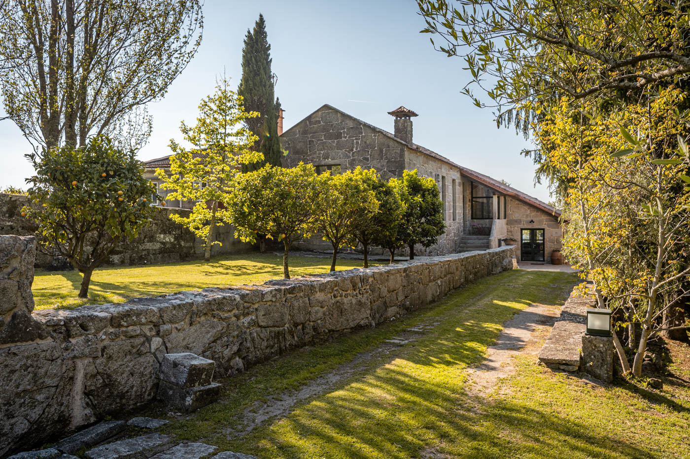 5000 square metres of private grounds