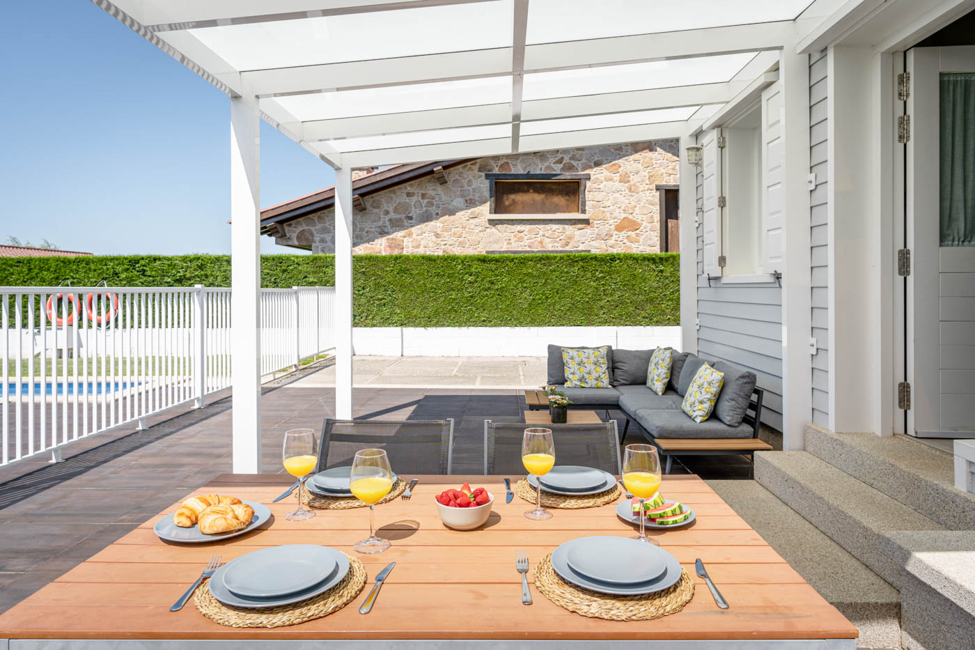 Outdoor area and facilities: all at hand