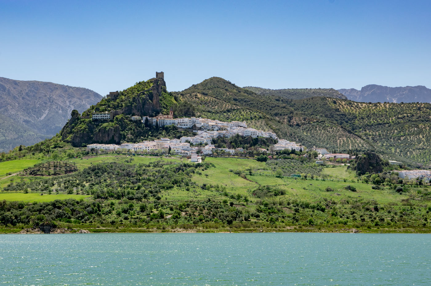 El pantano de Zahara también está muy cerca