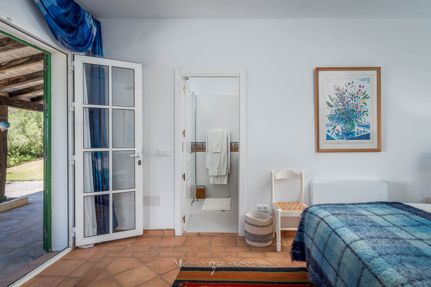 Garden Bedroom sleeps 2 plus 2 children