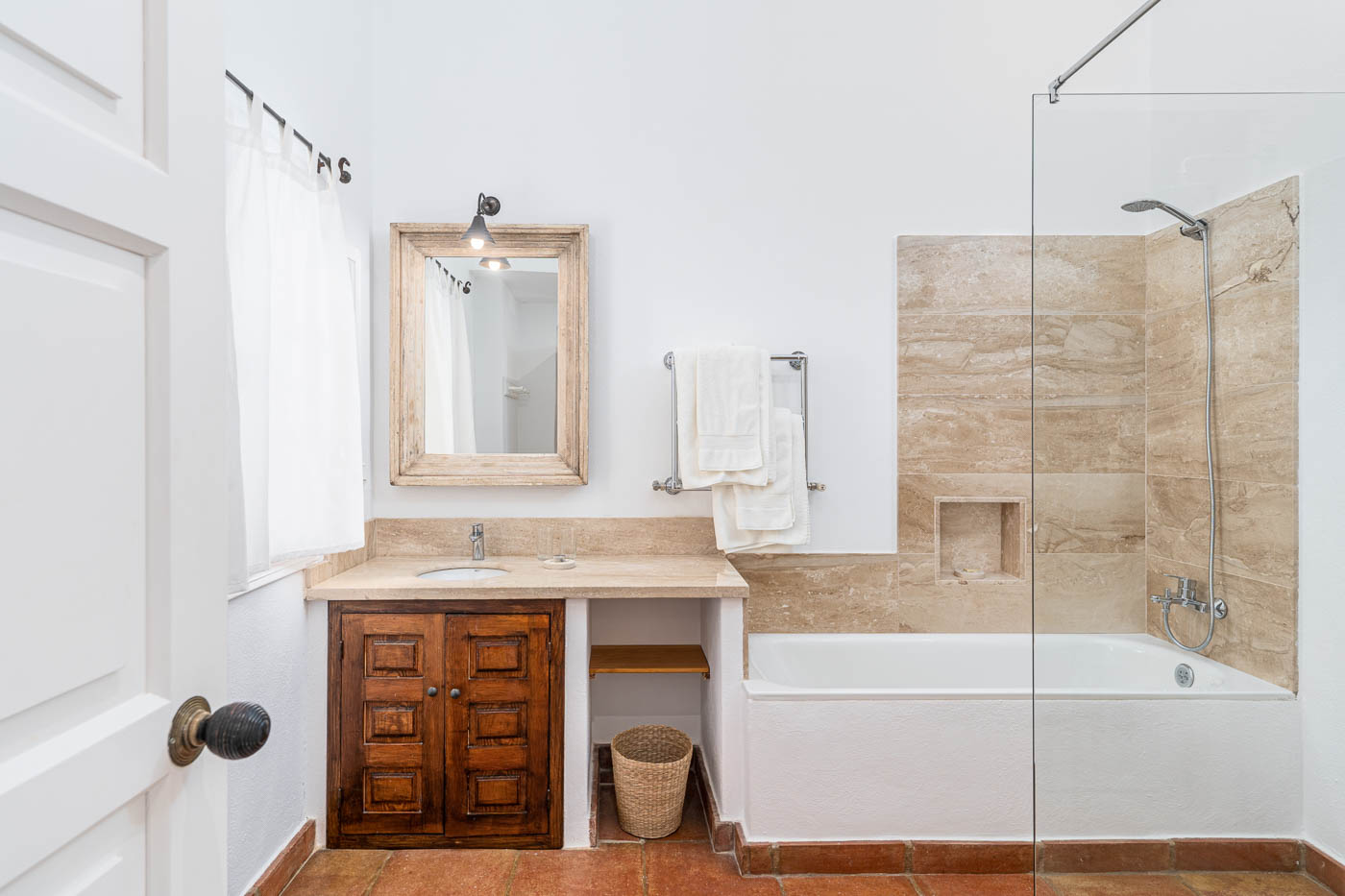 Ensuite facilities bedroom 1