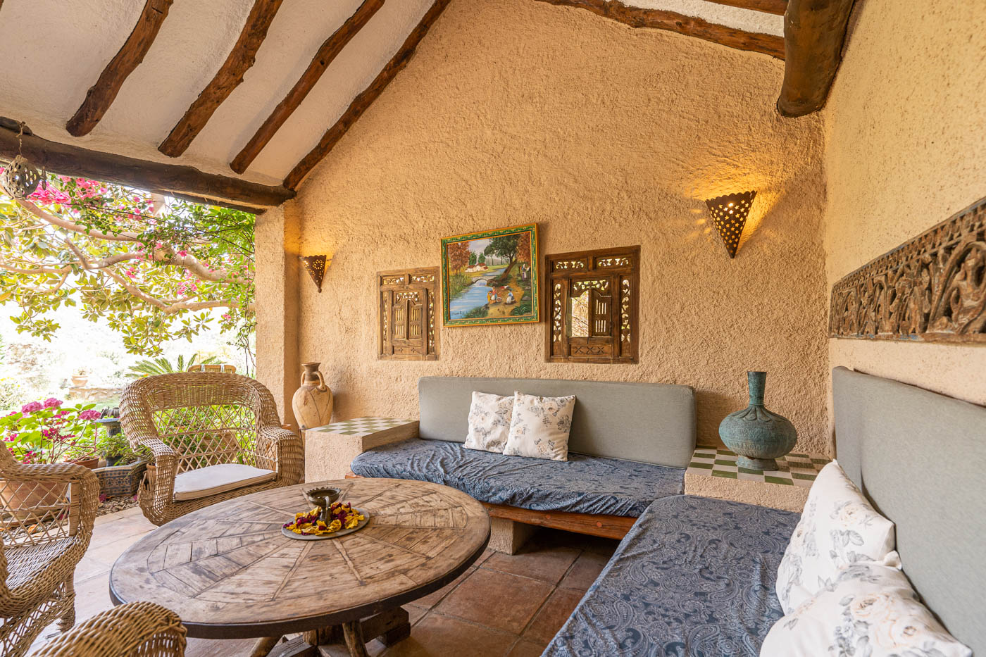 Porche / barbecue area