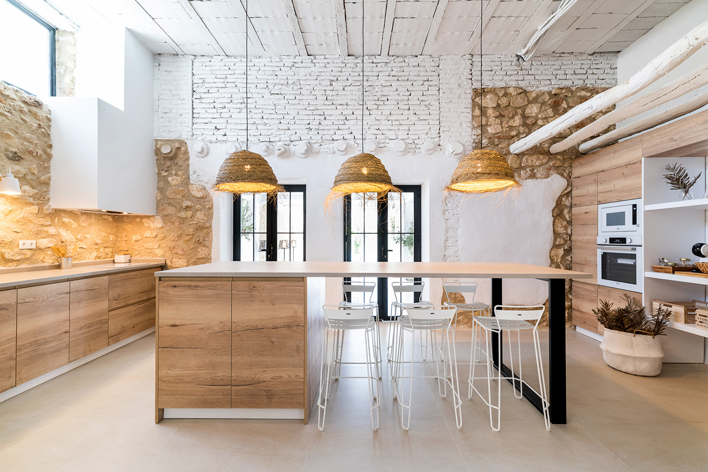 Desde la cocina puedes salir al porche principal