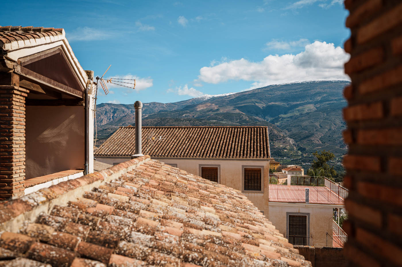 Vistas a cumbres de Sierra Nevada desde segunda planta