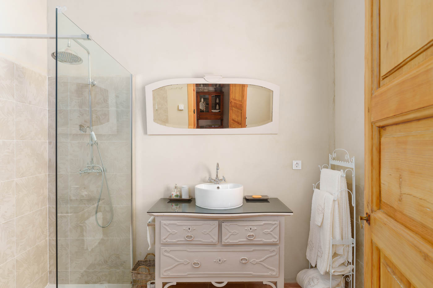 En suite facilities bedroom 1