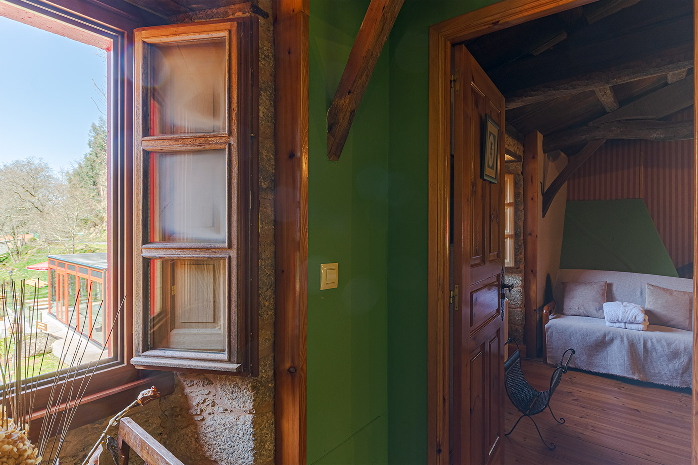 Distribuidor con dormitorio 2 y 3 a ambos lados