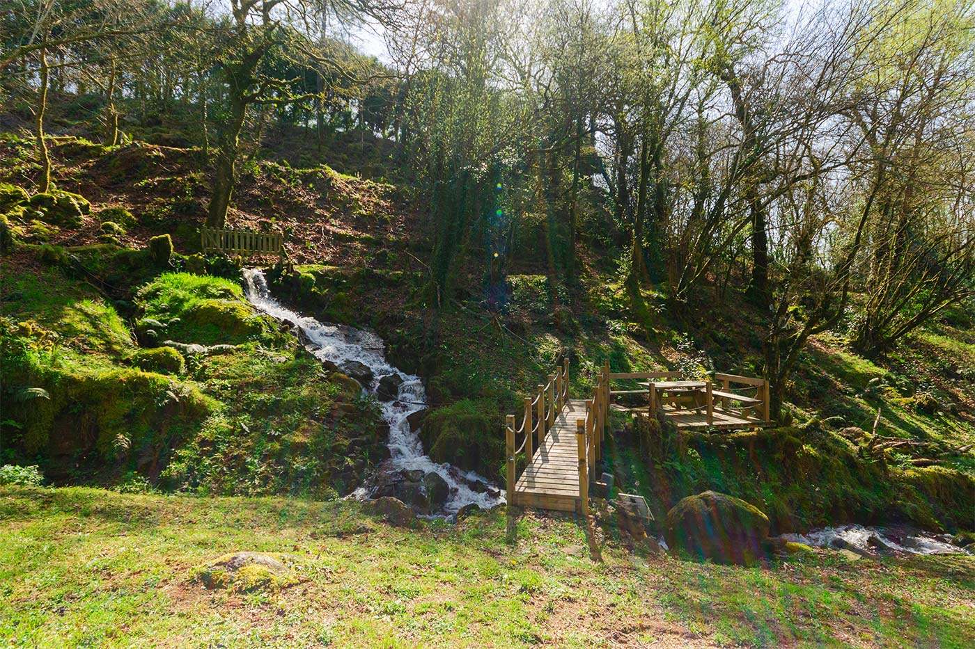 Tu propia zona de picnic al otro lado del arroyo