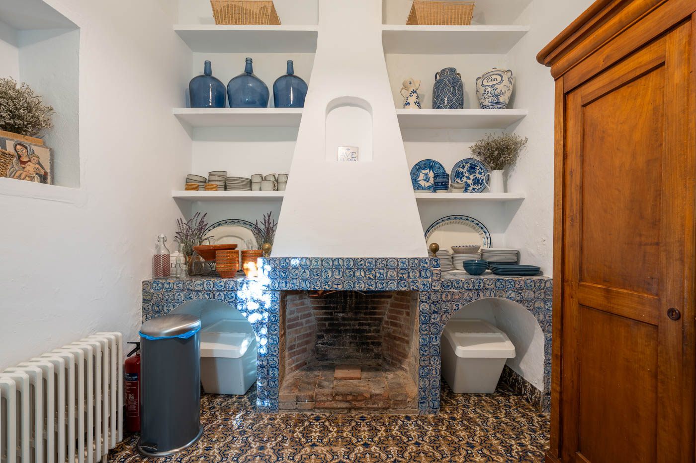 Walk-in larder, storage room
