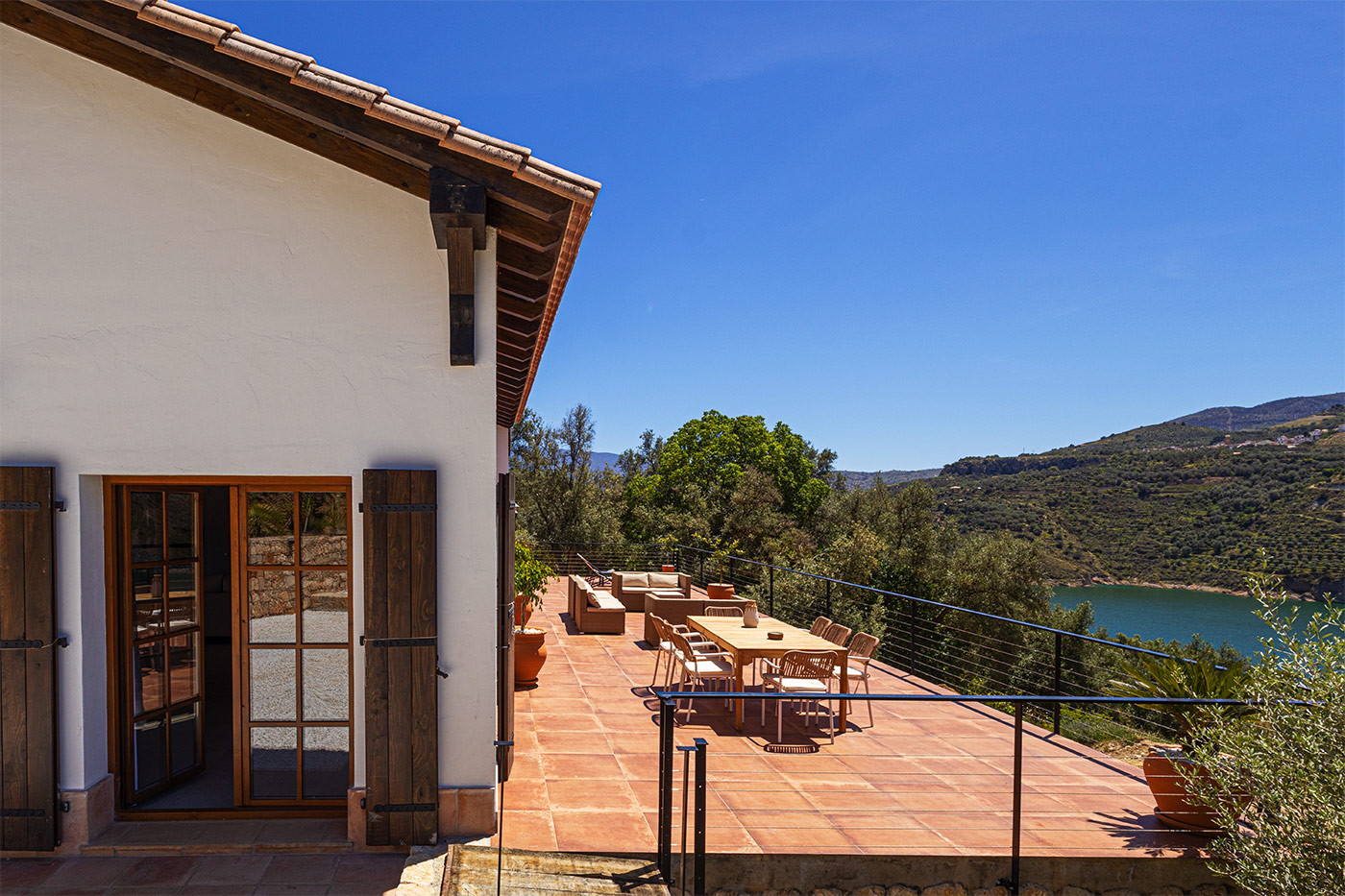 Amazing furnished terrace