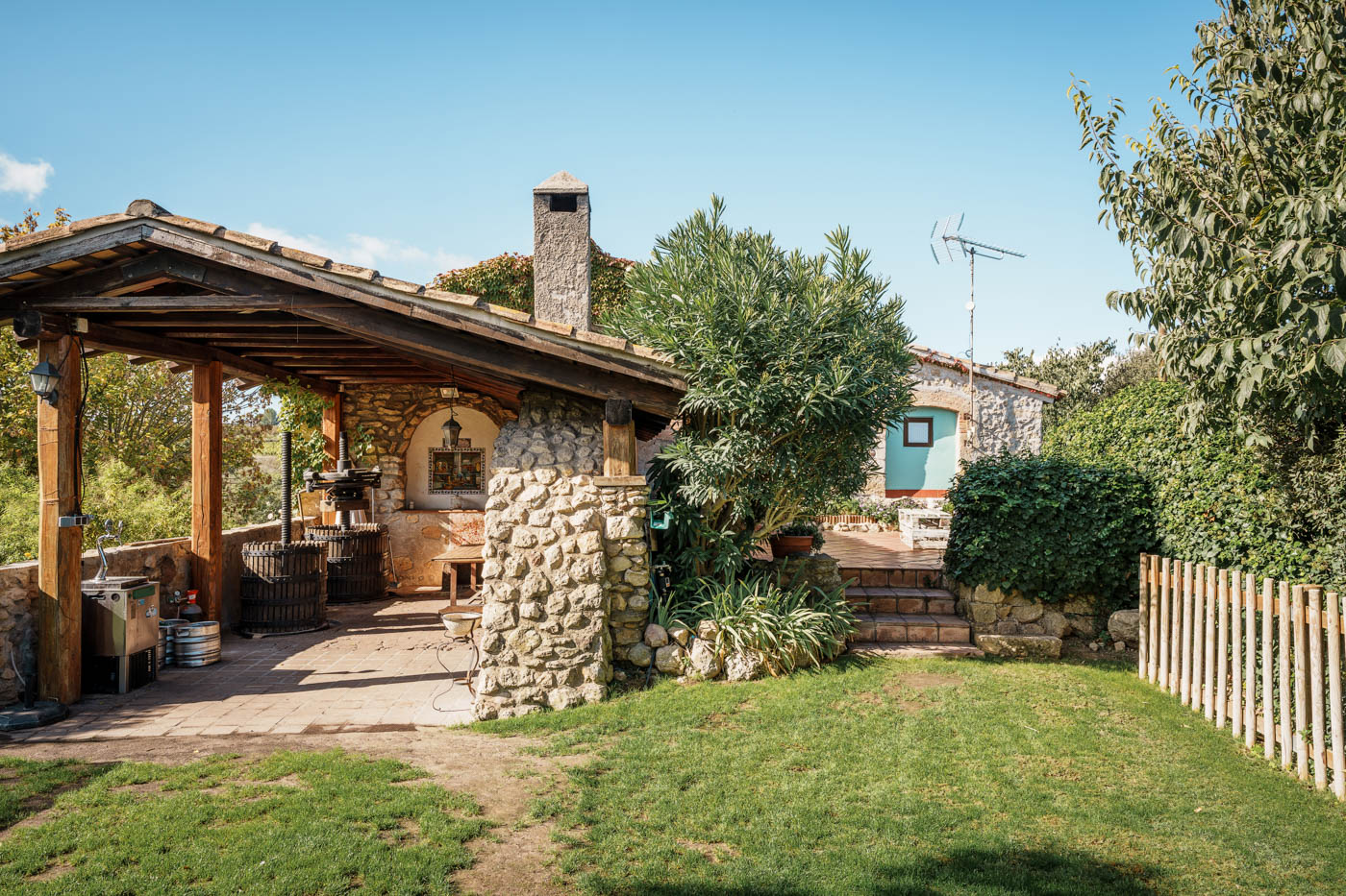 Entrada directa a la planta media de la casa