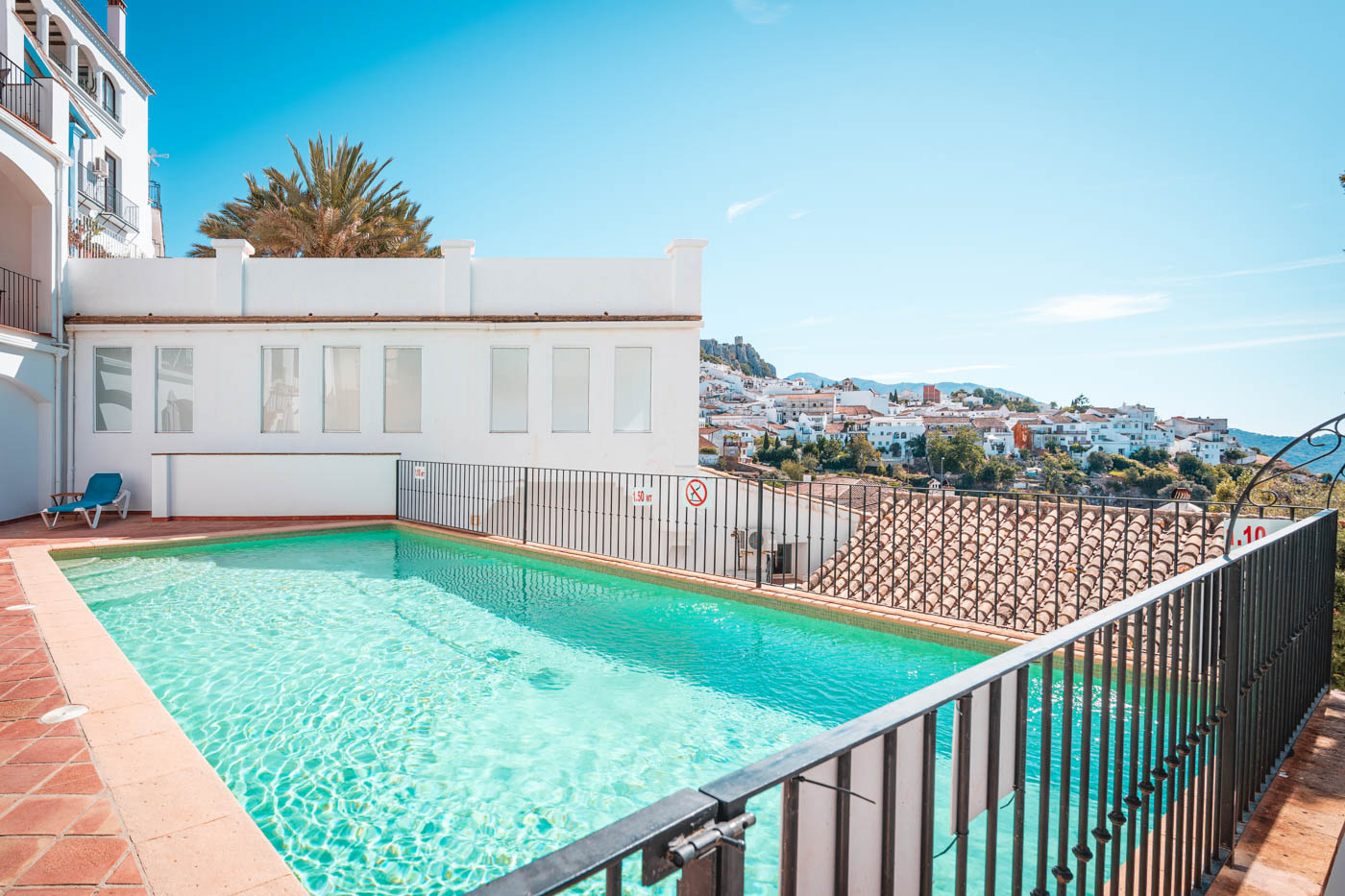 Tu apartamento está a un nivel inferior de zona piscina