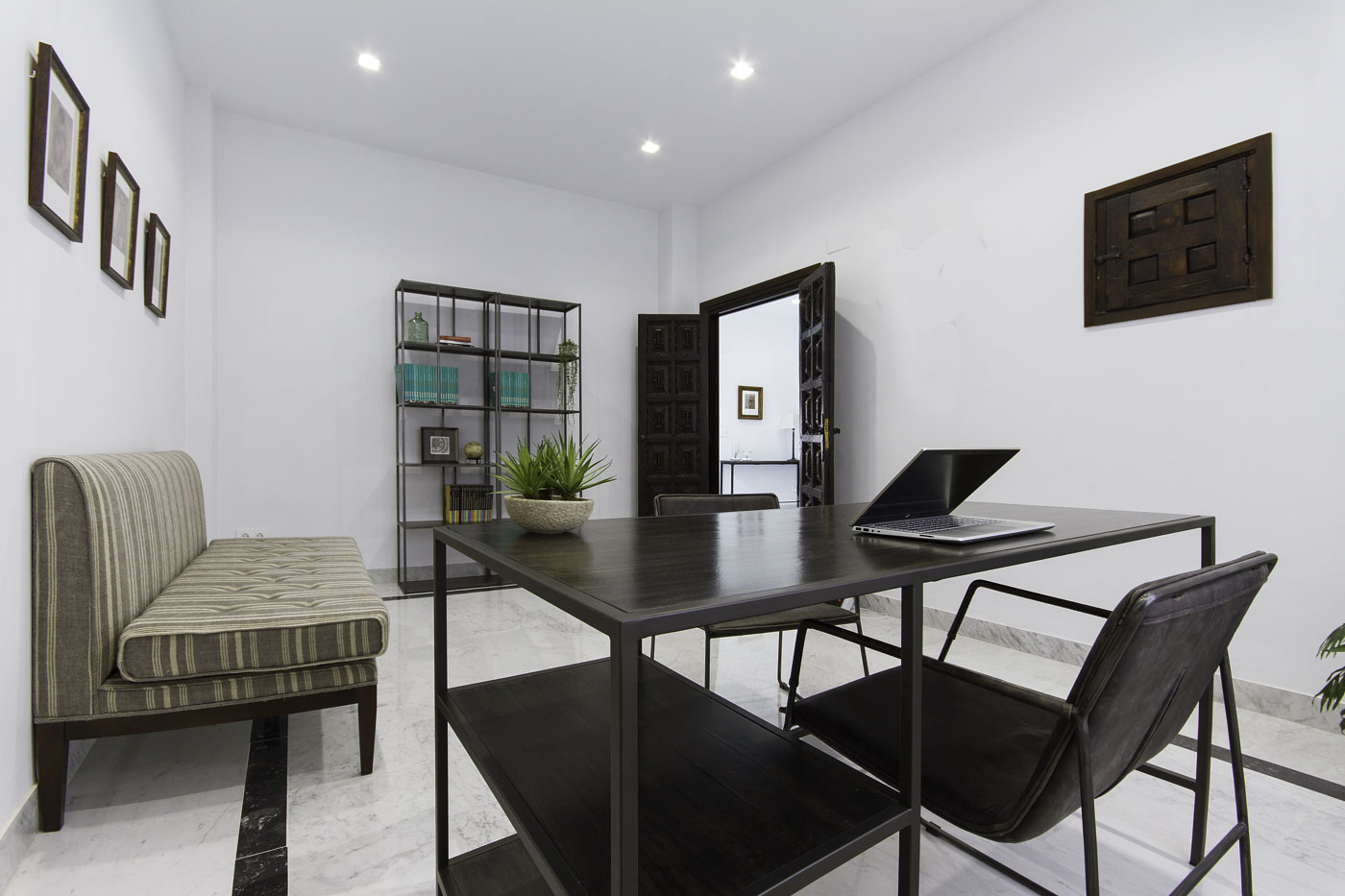 Oficina en planta baja para teletrabajo