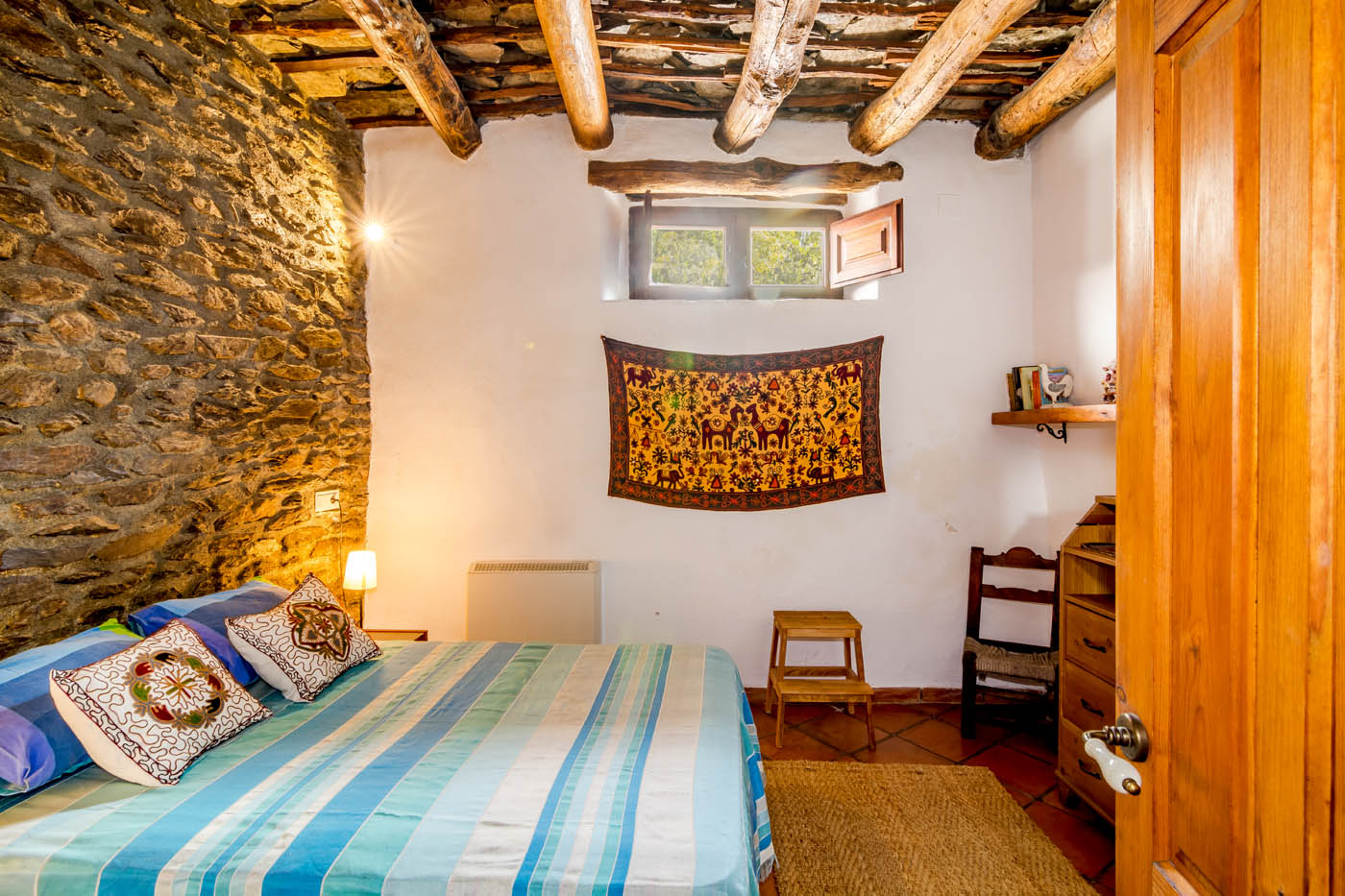 Habitación en la planta baja con cama doble