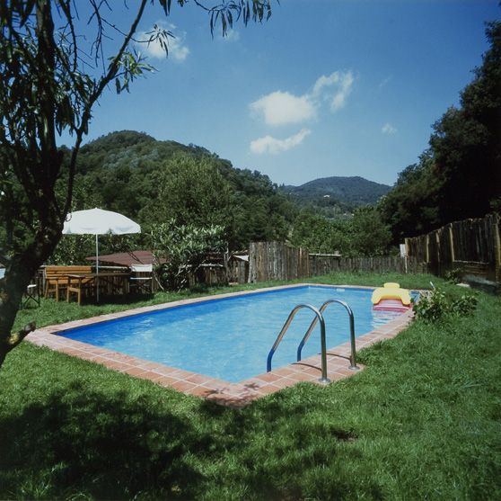 La piscina se comparte con otra casita de un dormitorio