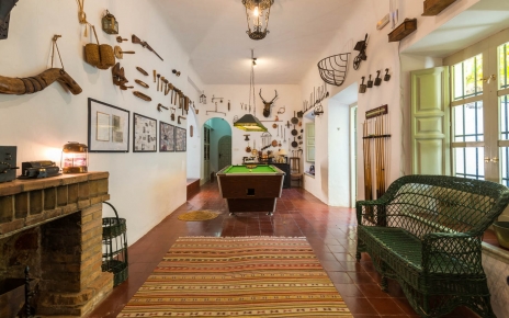 Sala de juegos (con billar)