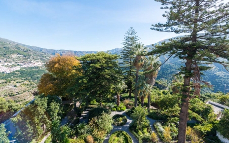 Jardines hermosos, buenas vistas y un clima templado