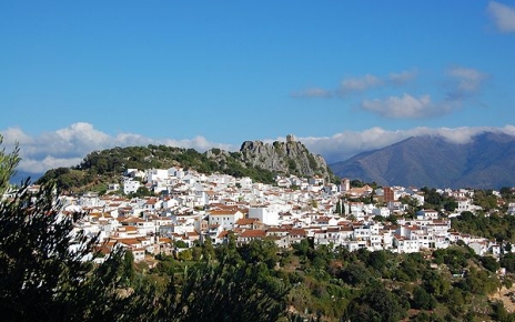 Te encuentras en la parte baja del pueblo