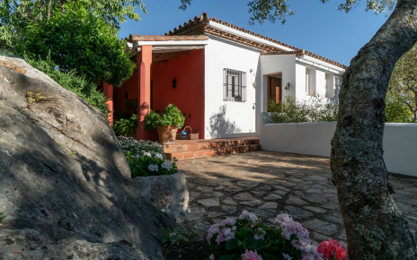 Entrada de la propiedad