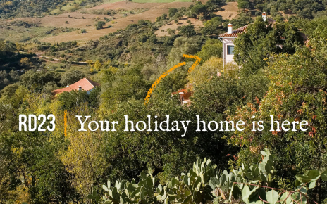 Su ubicación si sitúa en el borde inferior de Gaucín