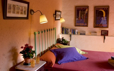 Habitación con cama doble