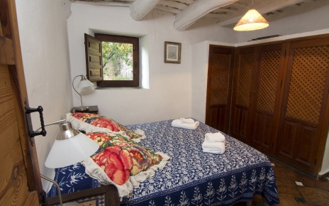 Habitación con cama doble