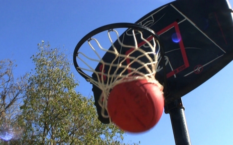 Juega al baloncesto si deseas