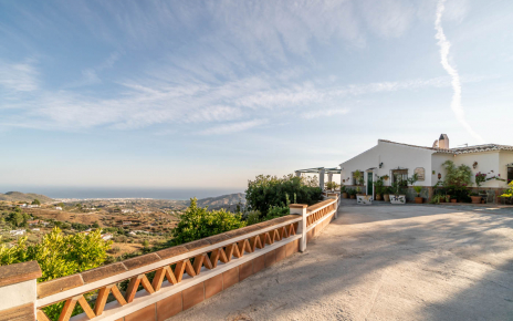 Zona de aparcamiento justo en la casa