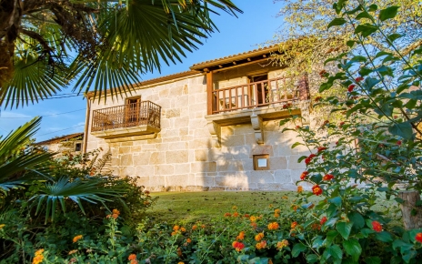 Balcones de la casa principal.