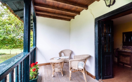 1st floor covered terrace