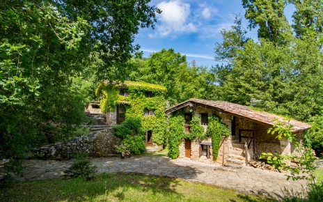 La casa principal y la casita están juntas