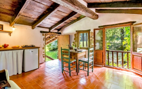 Sala de estar / cocina en casita