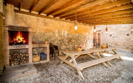 Pérgola con barbacoa incorporada