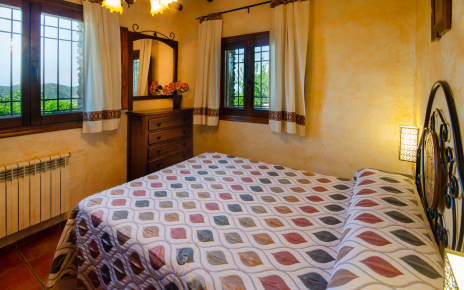 Habitación con cama doble