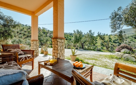 Furnished outdoor areas