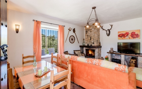 Open plan dining / living / kitchen area