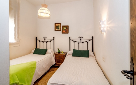 Twin bedded room